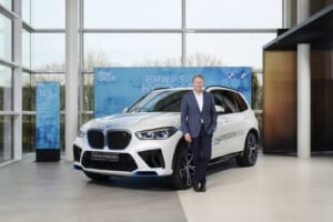BMW iX5 HYDROGENとBMWのオリバー・ツィプセ会長