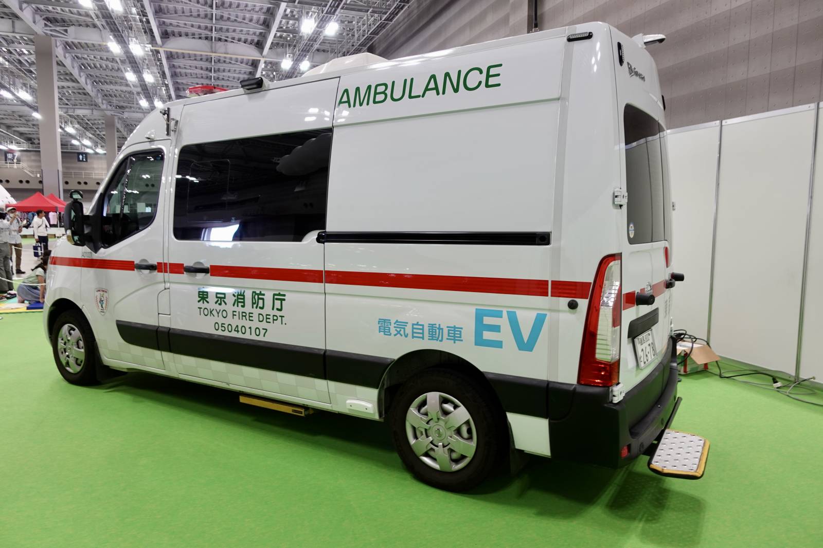 日産NV400の救急車（photo=福田 雅敏）