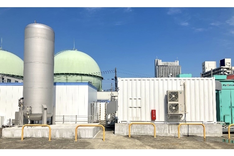 AEM水電解装置の導入と同時に設置された水素貯蔵システム（東京ガス）