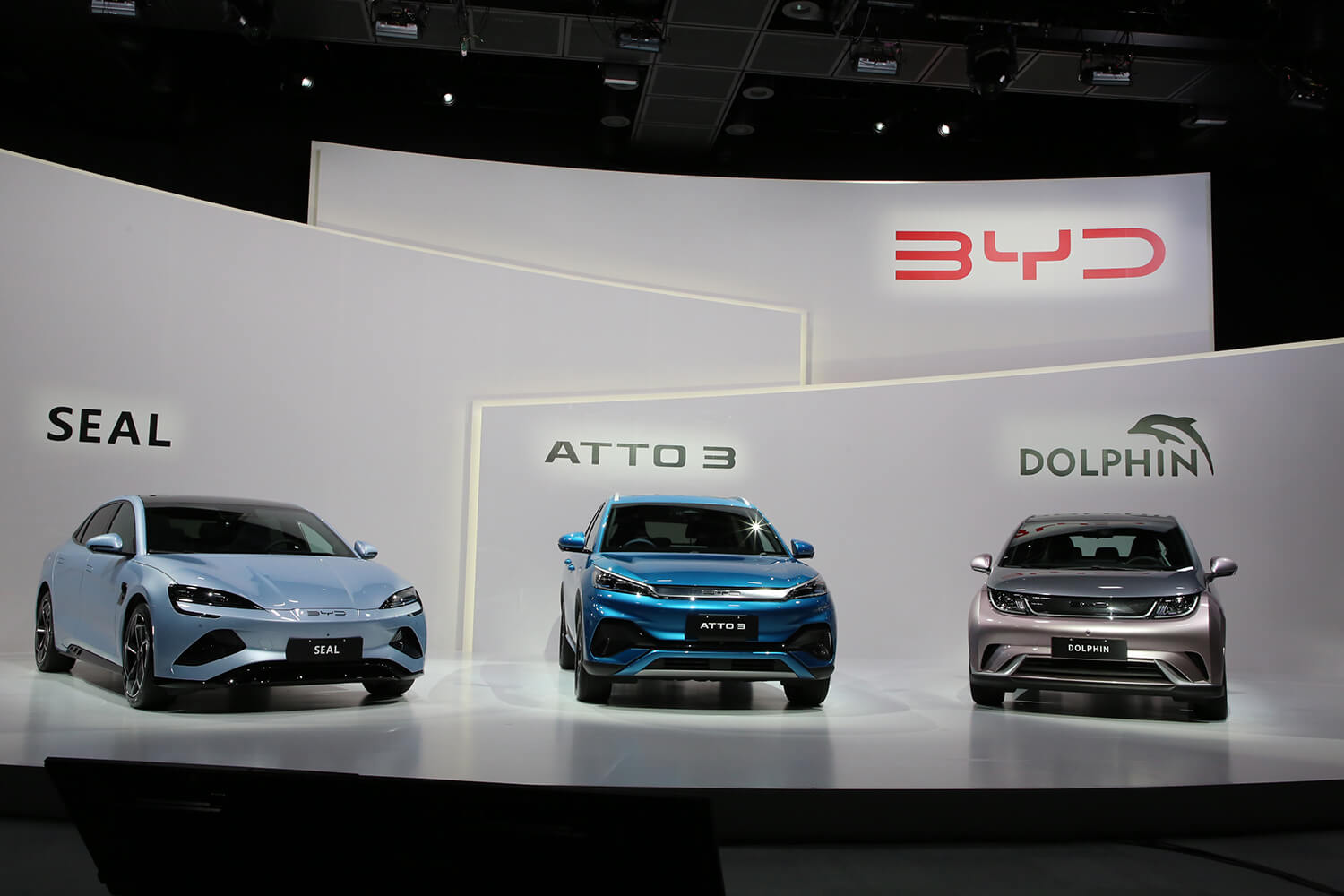 BYDシールとアット3とドルフィン