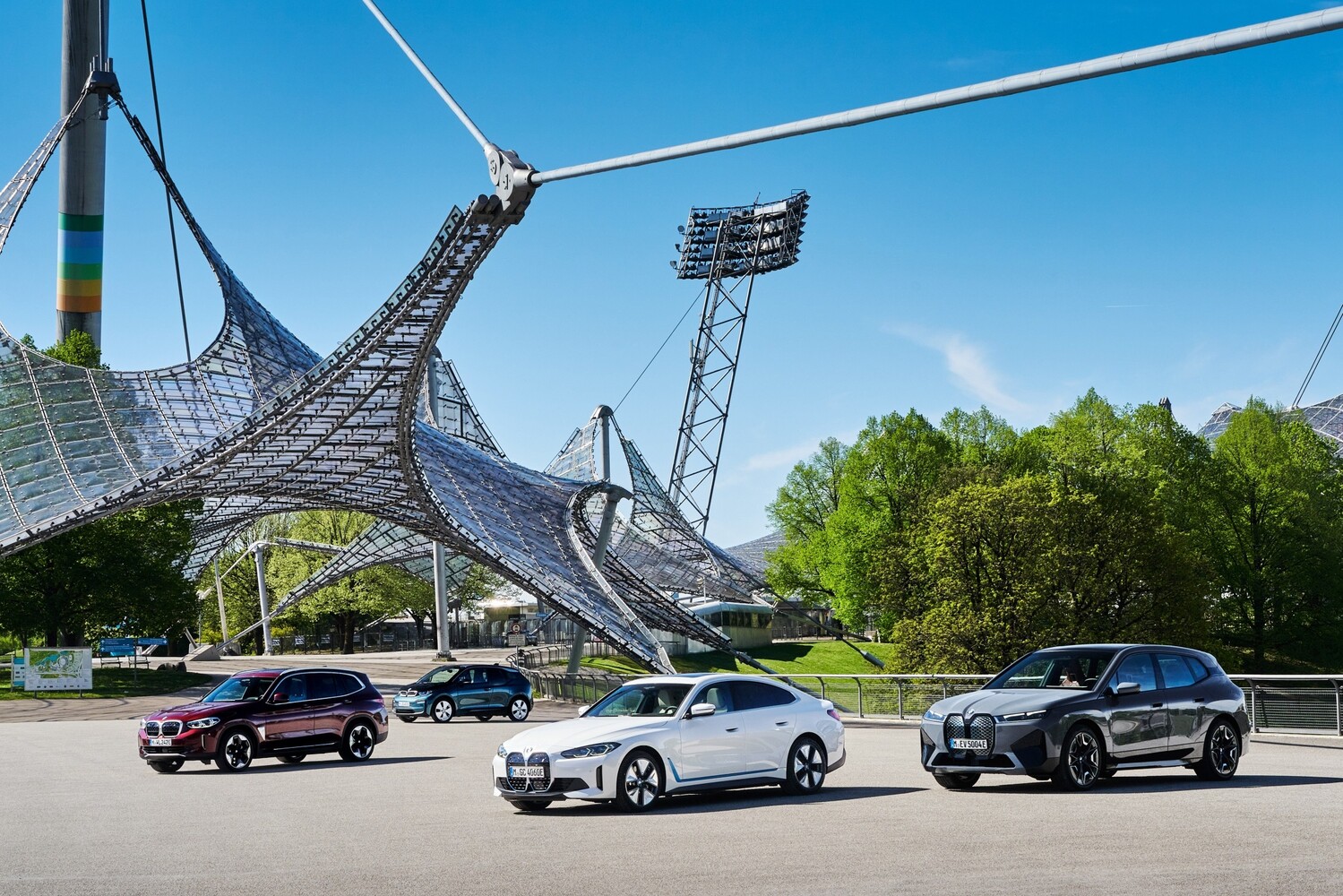 BMWの電気自動車「iシリーズ」　2021年当時のラインナップ写真