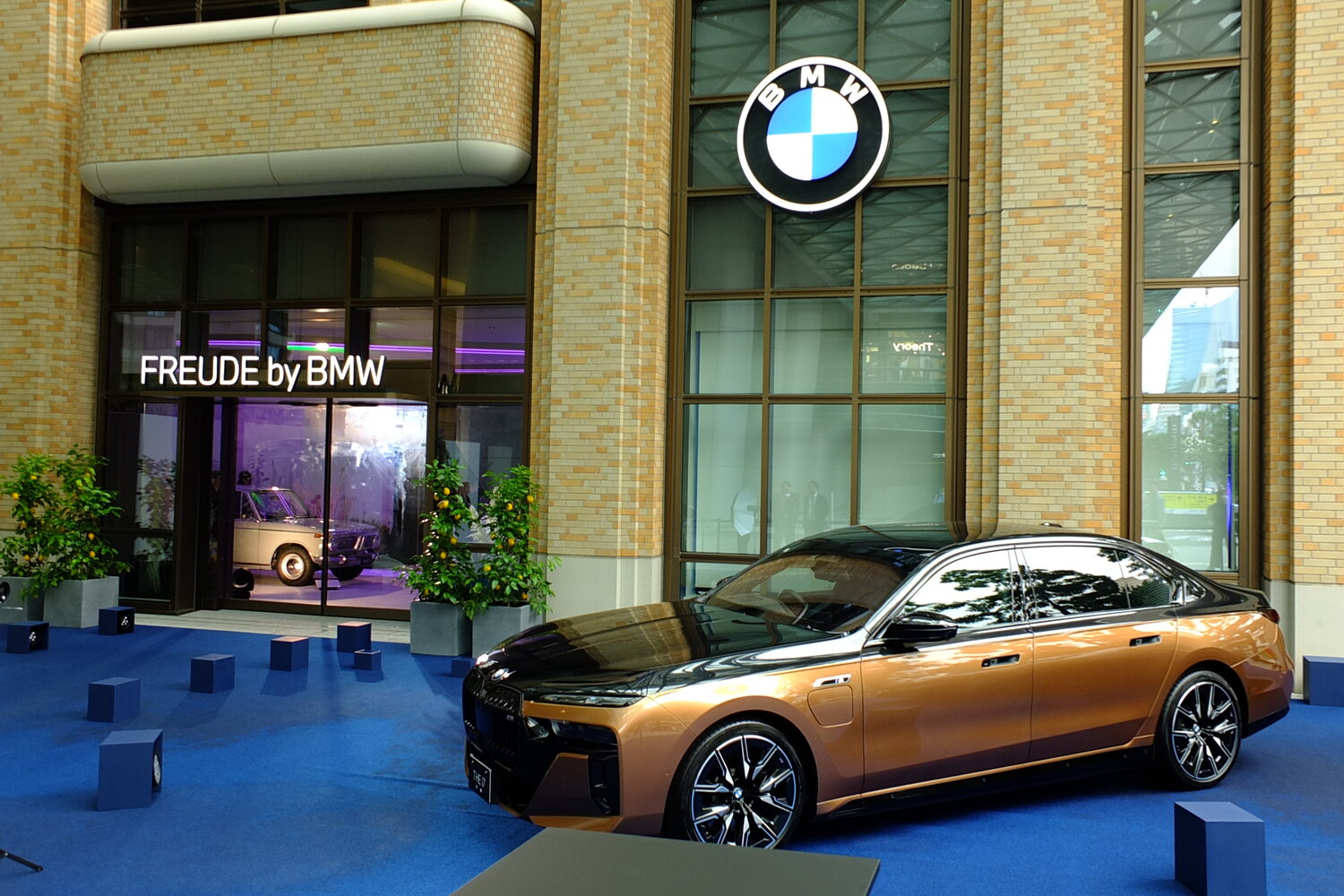 2024年6月1日にオープンしあBMWのブランドストア「FREUDE by BMW」