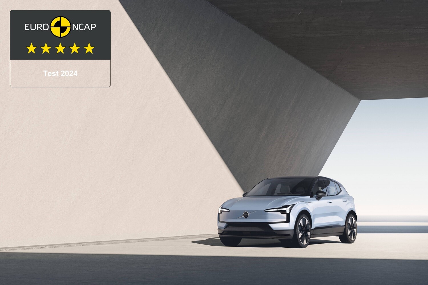 ボルボ最小の電気自動車SUV「EX30」がユーロNCAP安全性テストで最高評価5つ星を獲得