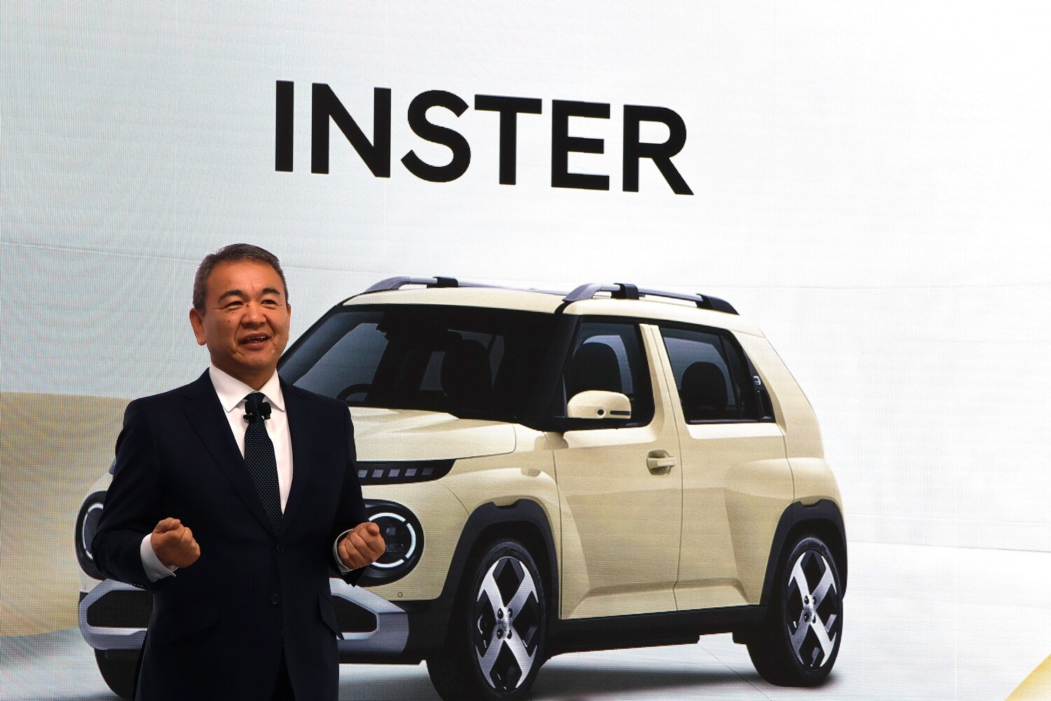 ヒョンデの新型EV「インスター」のプレスカンファレンスに登壇したHyundai Mobility Japan 代表取締役社長　七五三木 敏幸