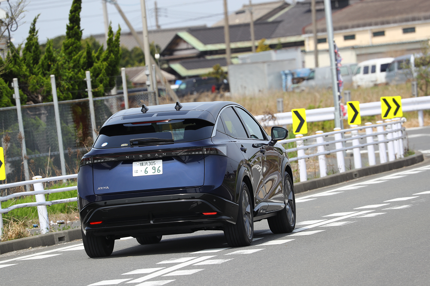 日産アリア