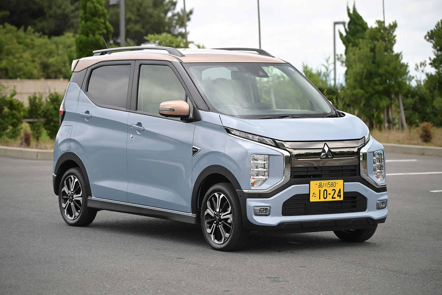 三菱eKクロスEV