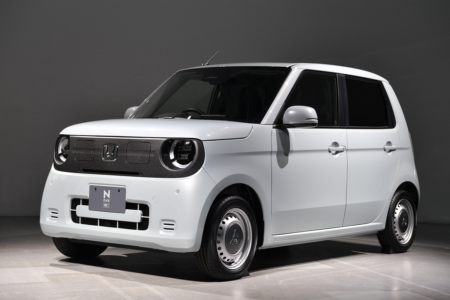 2025年秋発売のホンダ軽EV「N-ONE e:」の左側面