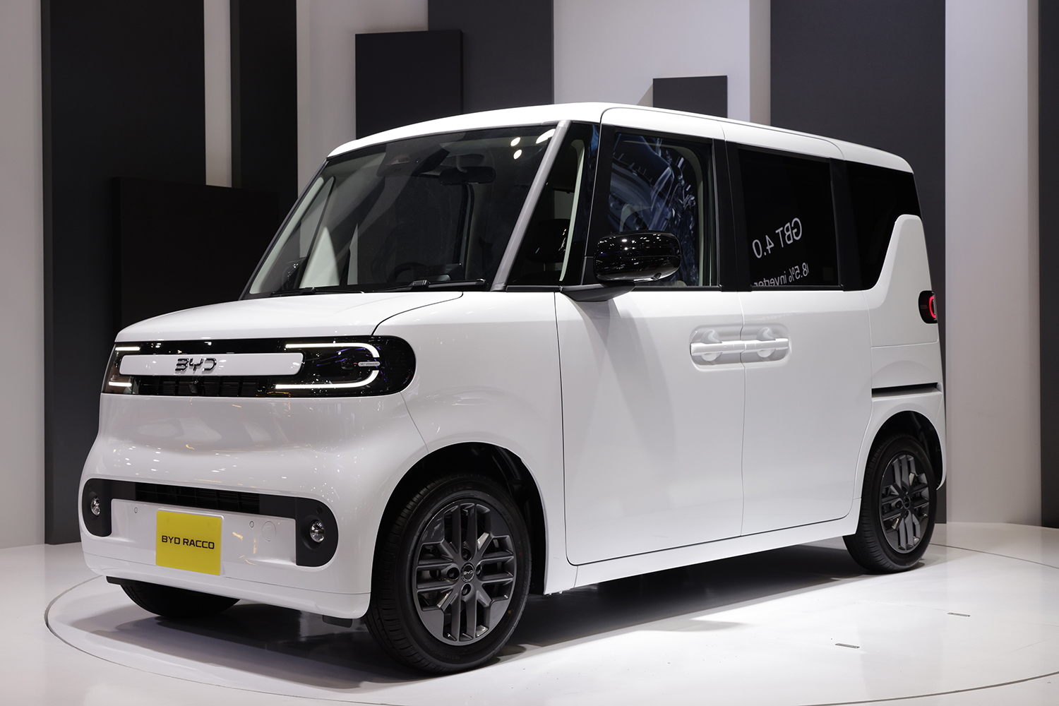 BYDラッコのフロントスタイリング