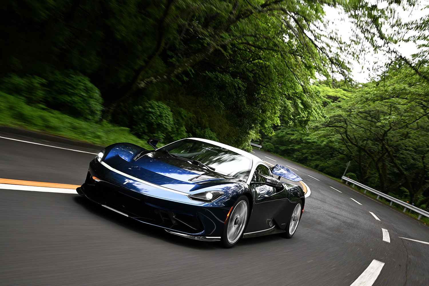 ピニンファリーナ・バッティスタのフロントスタイリング