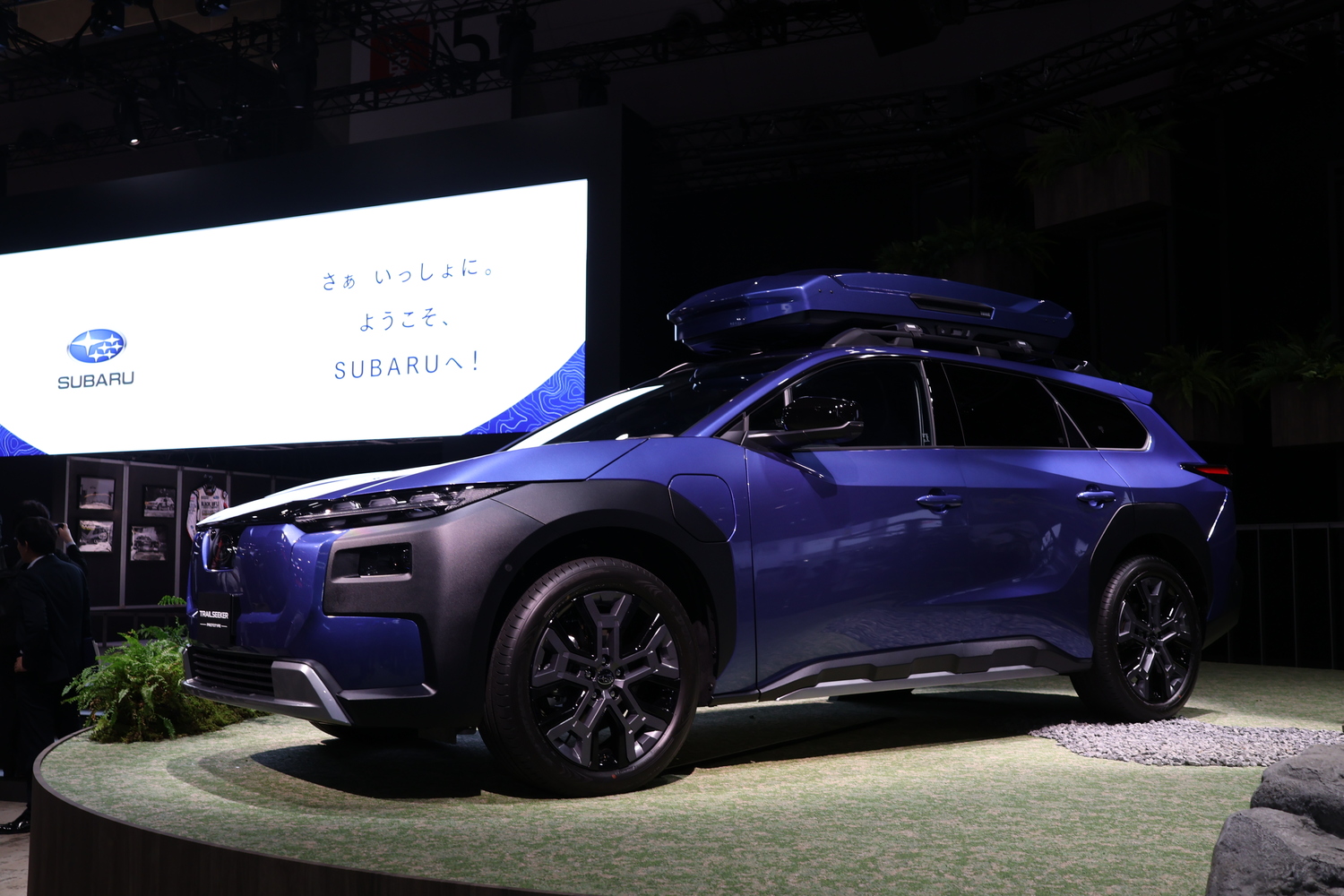ジャパンモビリティショー2025で公開されたSUBARUトレイルシーカーの左側面
