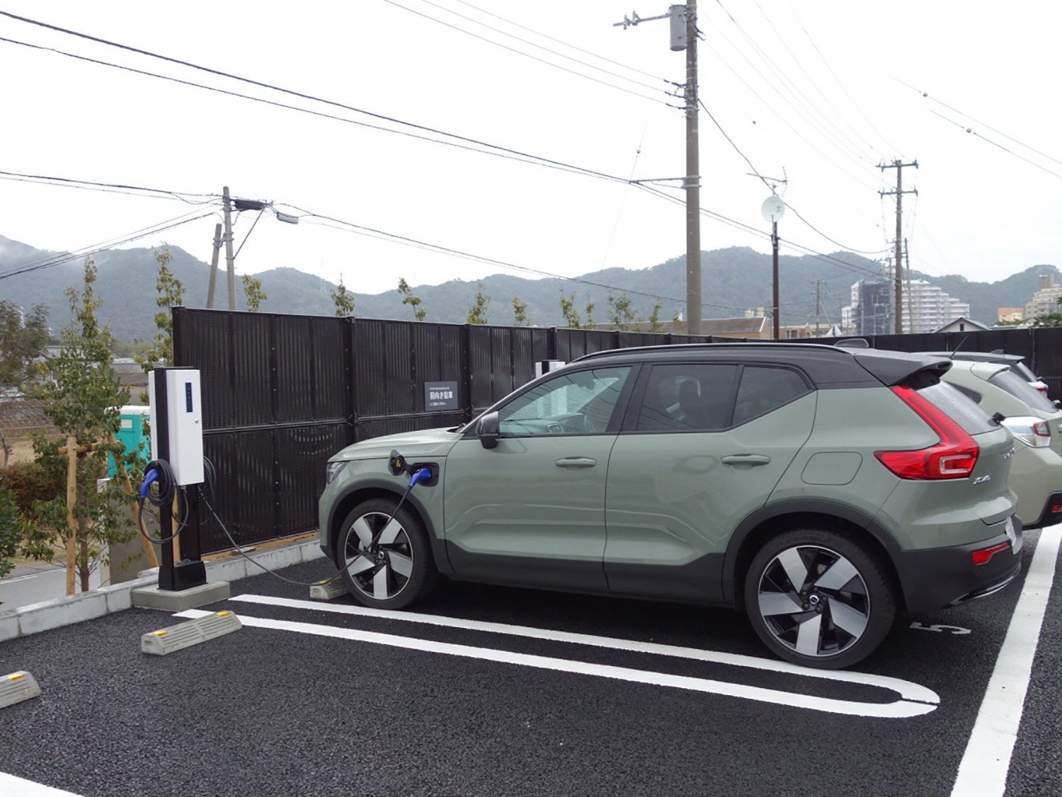 宿泊先での充電イメージ