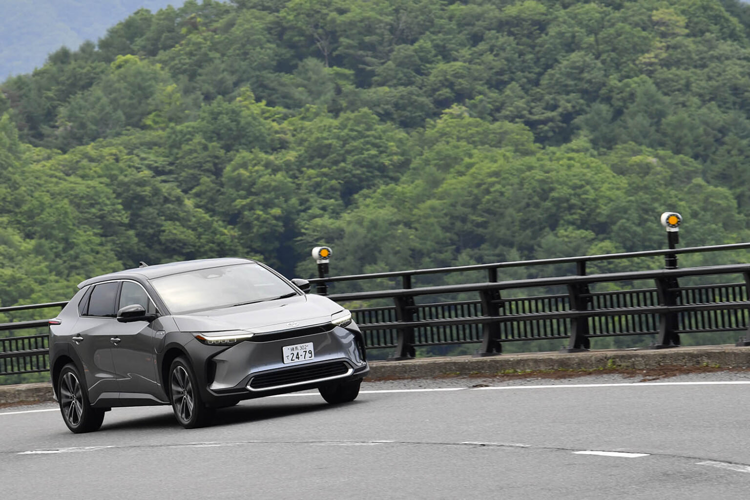 EVでドライブするイメージ