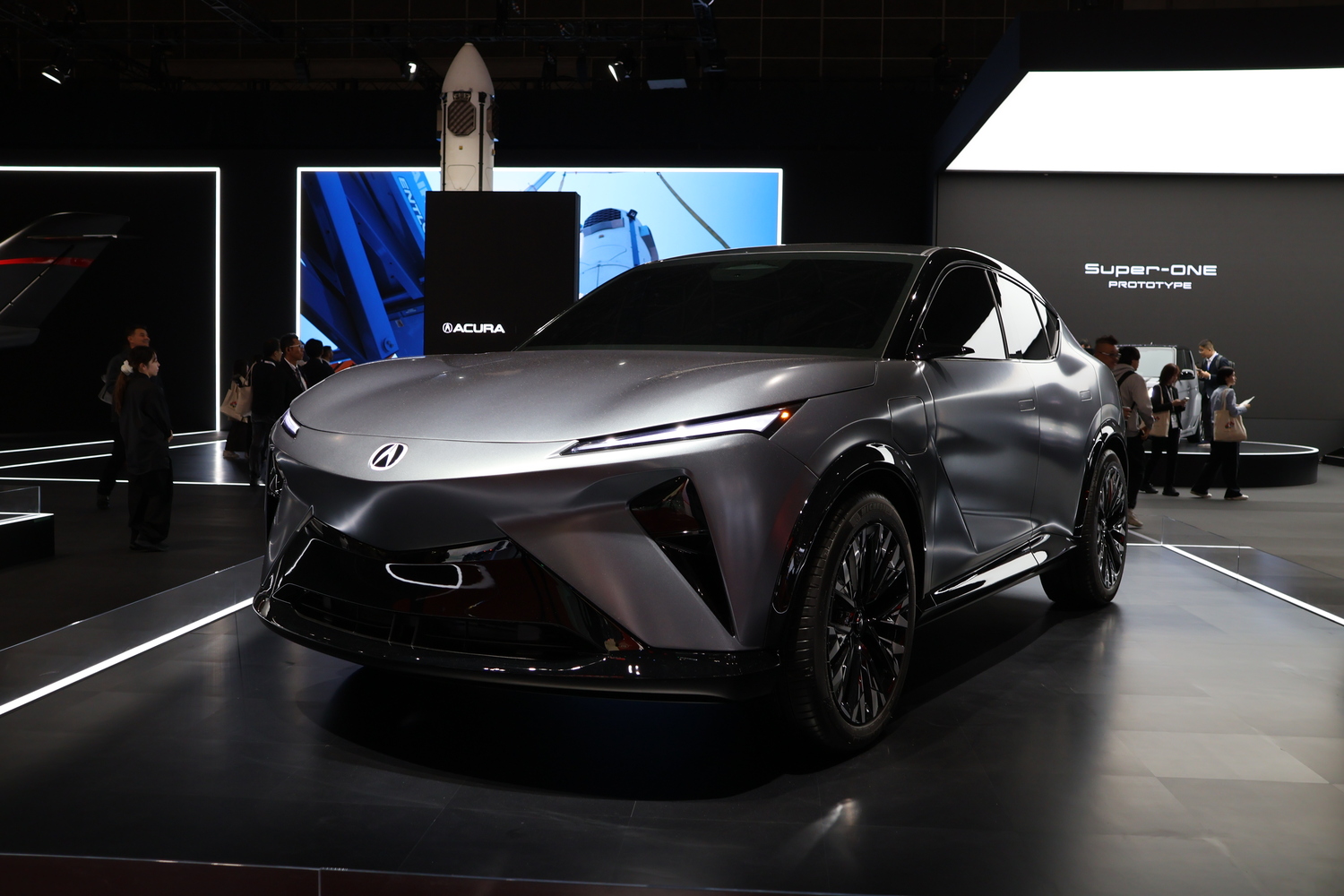 ジャパンモビリティショー2025のホンダブースで日本初公開されたホンダの「Acura RSX プロトタイプ」のフロントデザイン