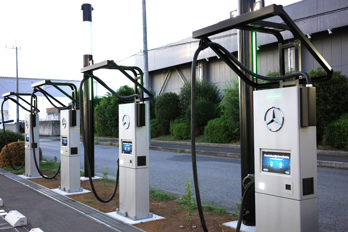 EV用急速充電器「Mercedes-Benz Charging Hub かしわ沼南」