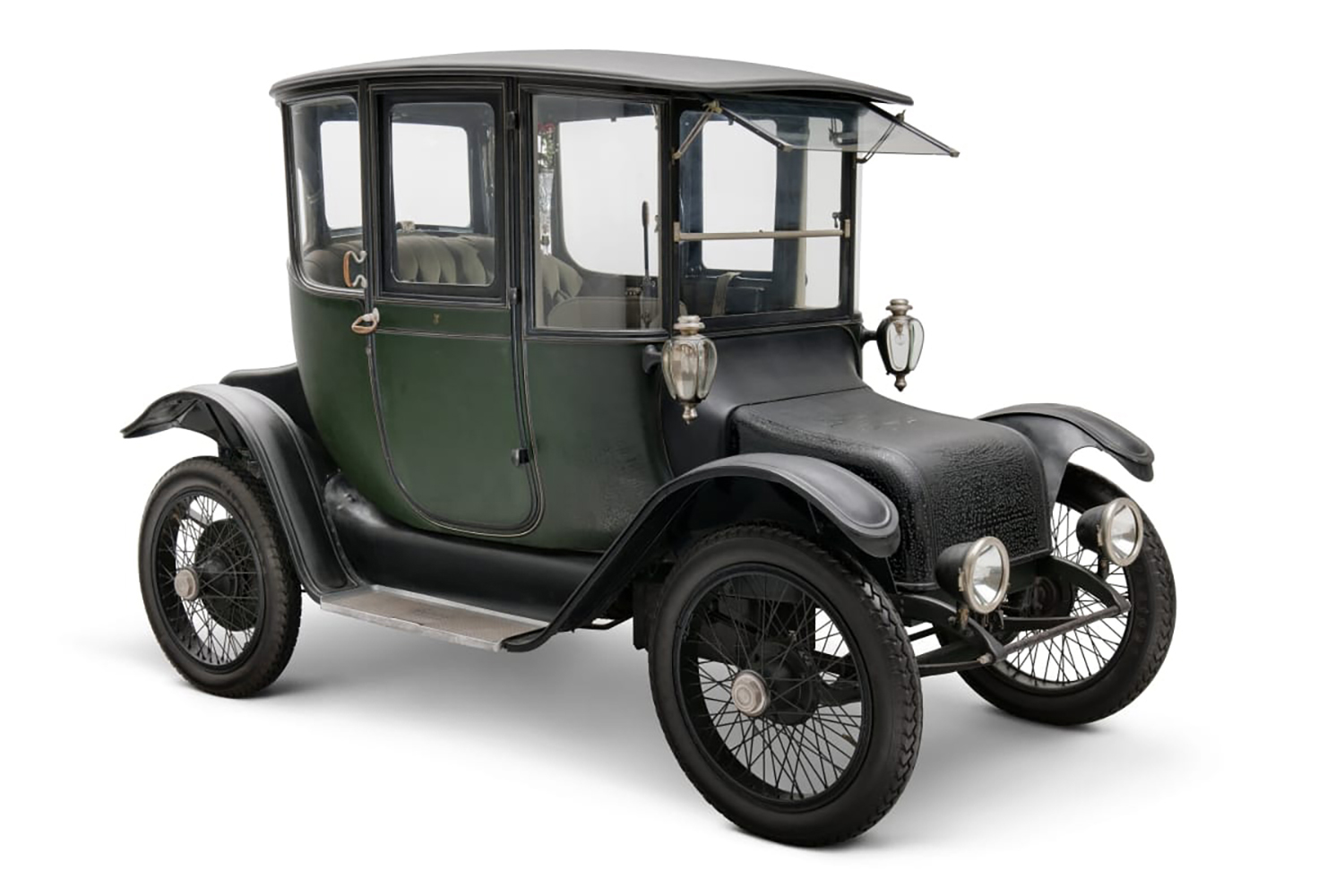 クララ・ブライアント・フォードの1914年型デトロイト・エレクトリック社のEV