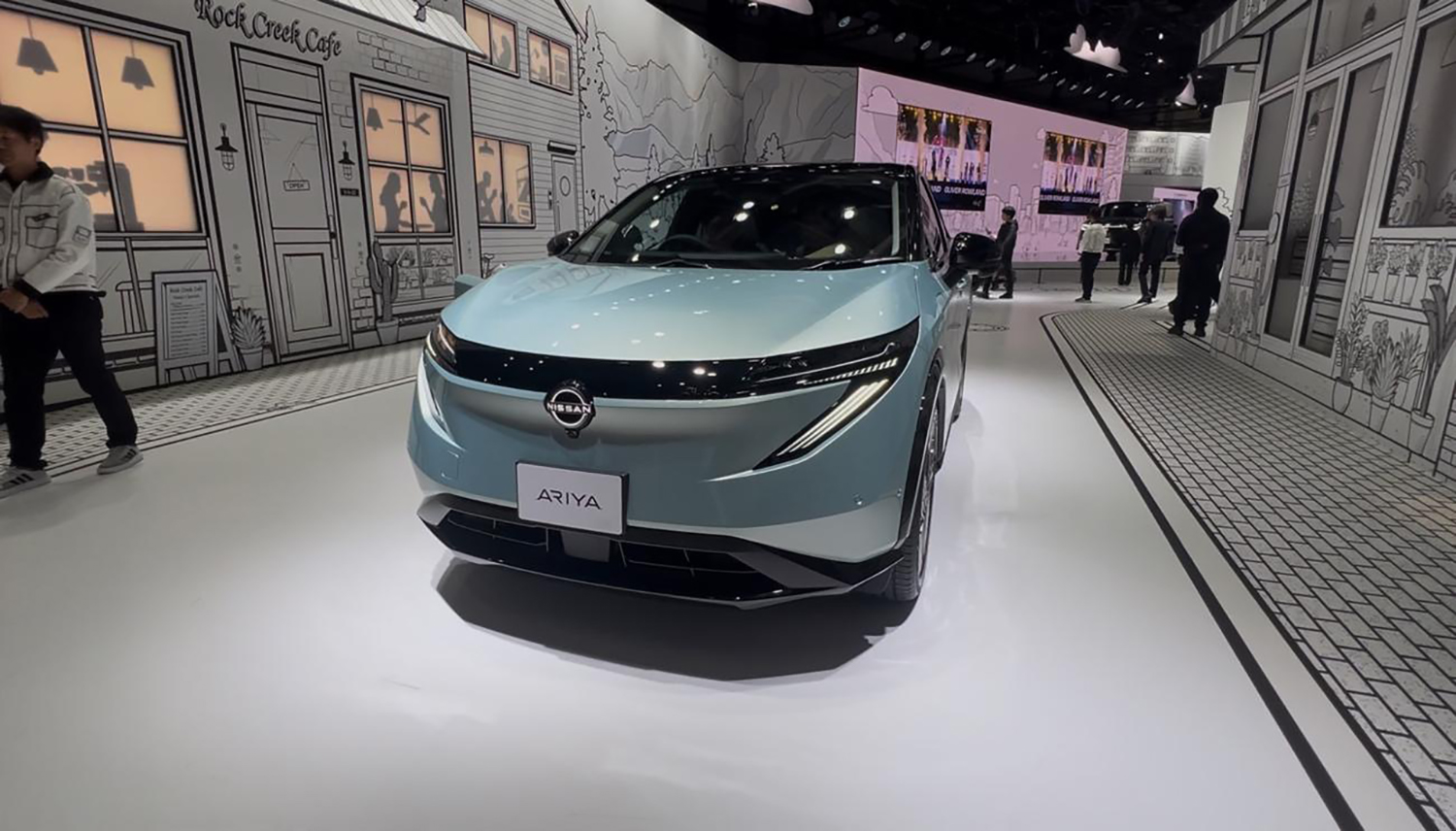 新型日産アリアのフロントスタイリング