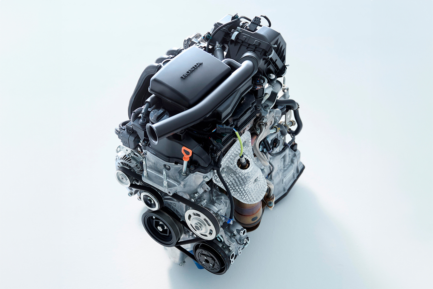 軽自動車に搭載される660ccエンジンのイメージ