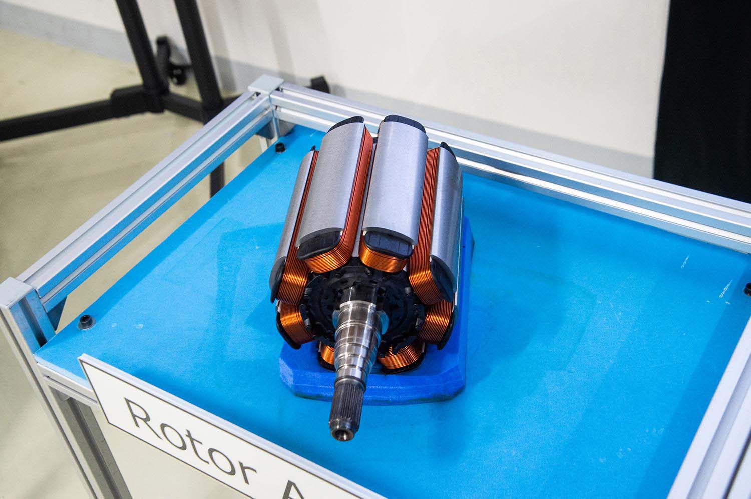 日産アリアに使用されるモーター