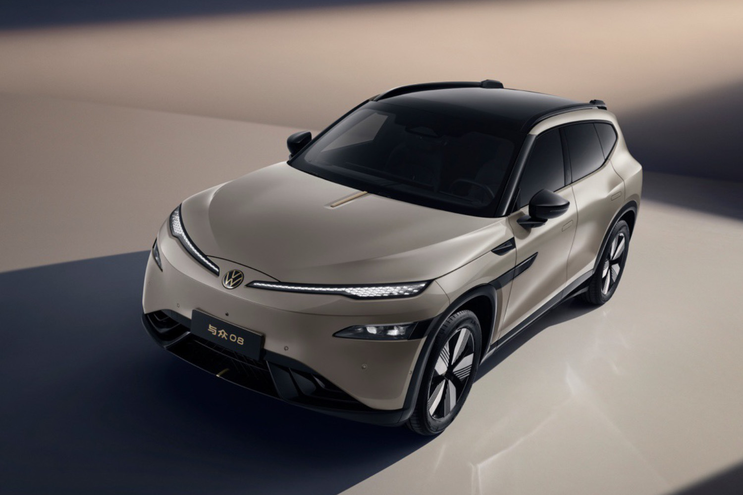 VWは中国Xpengと共同開発したID.Unyx 08を2026年初頭に投入予定だ