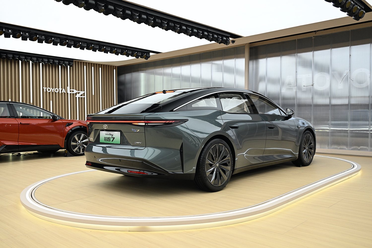 トヨタbZ7のリヤスタイリング