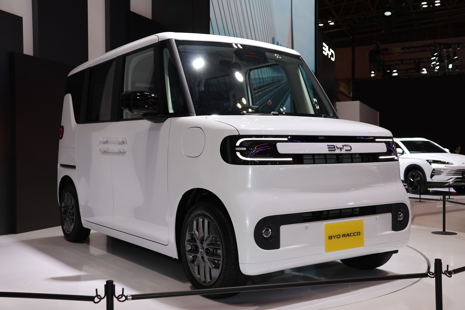ヤナセEVスクエア」がBYDとディーラー契約し2026年夏横浜に店舗を