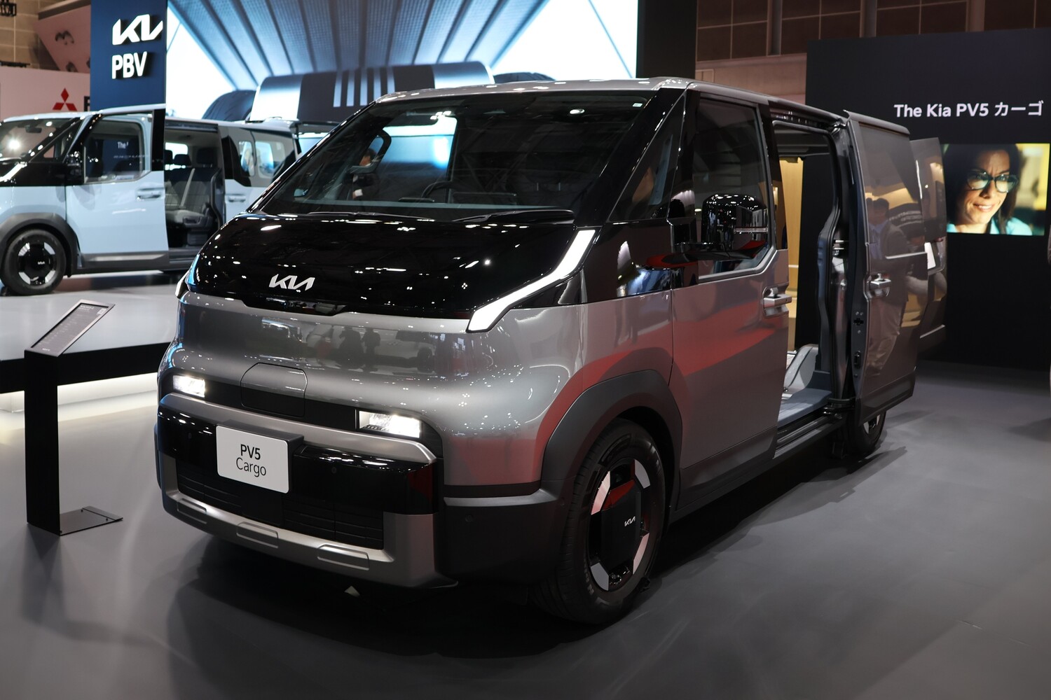 ジャパンモビリティショー2025のKia PBV ジャパンブースに展示されたPV5 カーゴ