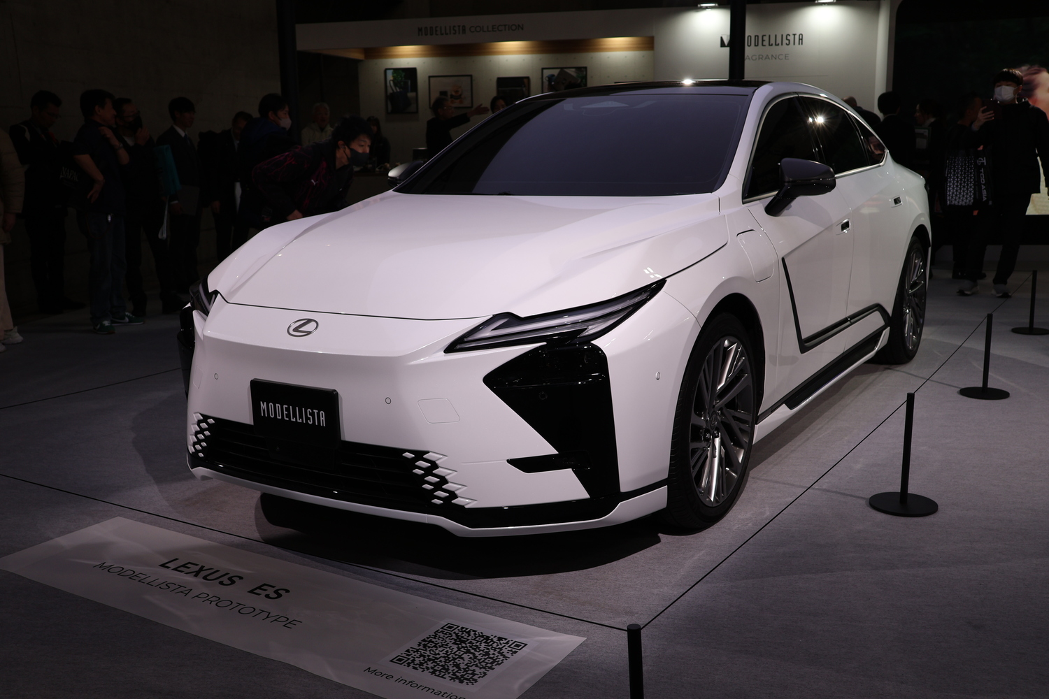 東京オートサロン2026で公開された新型レクサスESのモデリスタ・プロトタイプ
