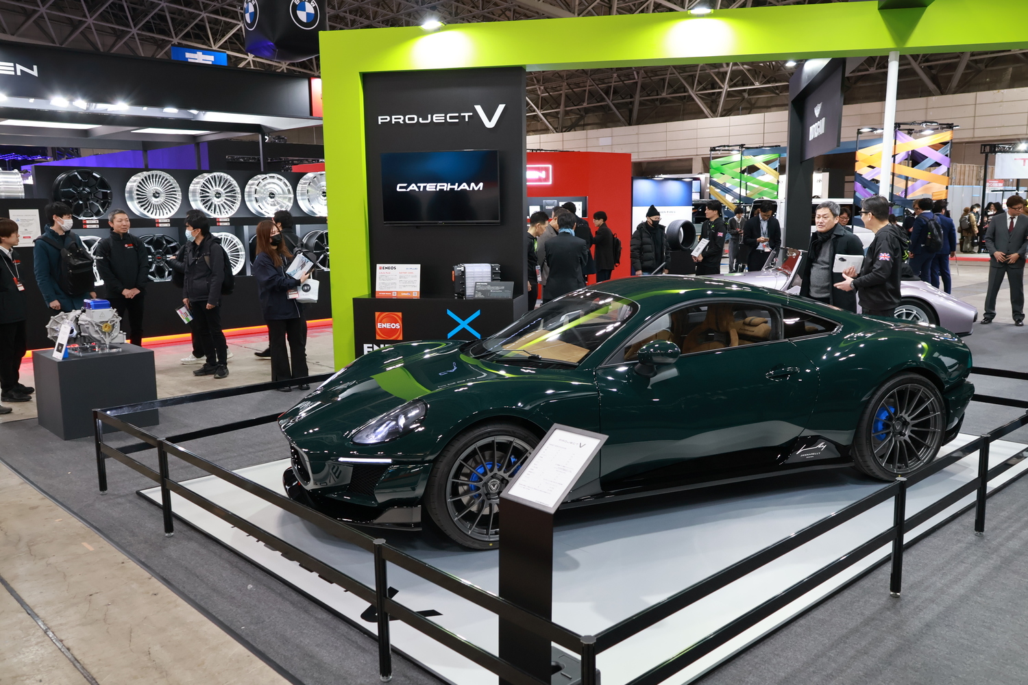 ケータハム・プロジェクトVの開発にはヤマハ、エネオスなどの日本メーカーが参加している