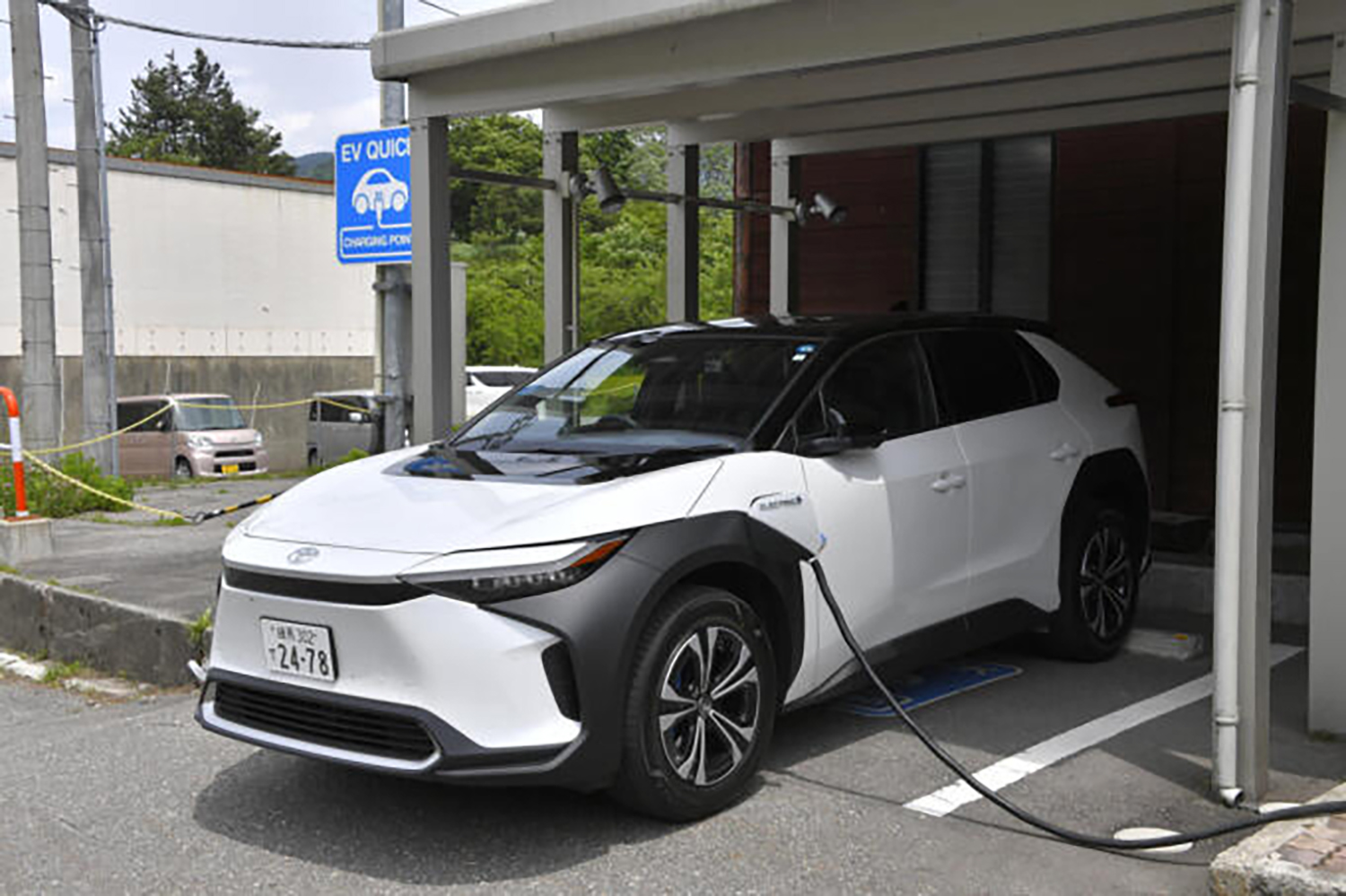 施設に設置された普通充電器