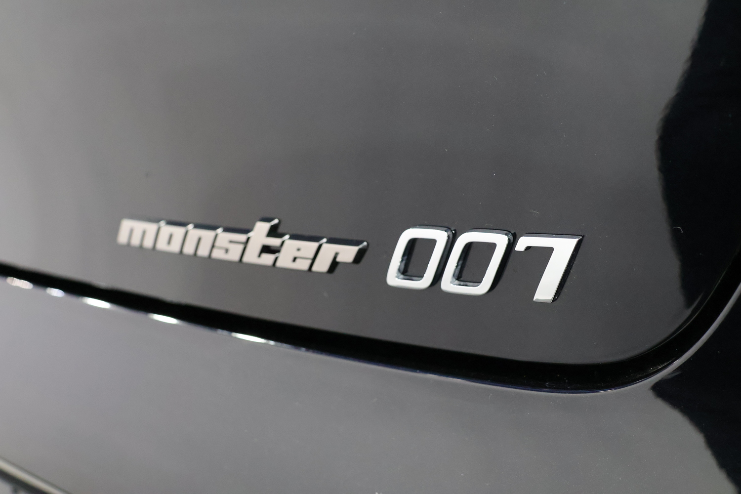 中国・東風汽車が日本上陸!? EVセダン「モンスタースポーツ007」日本