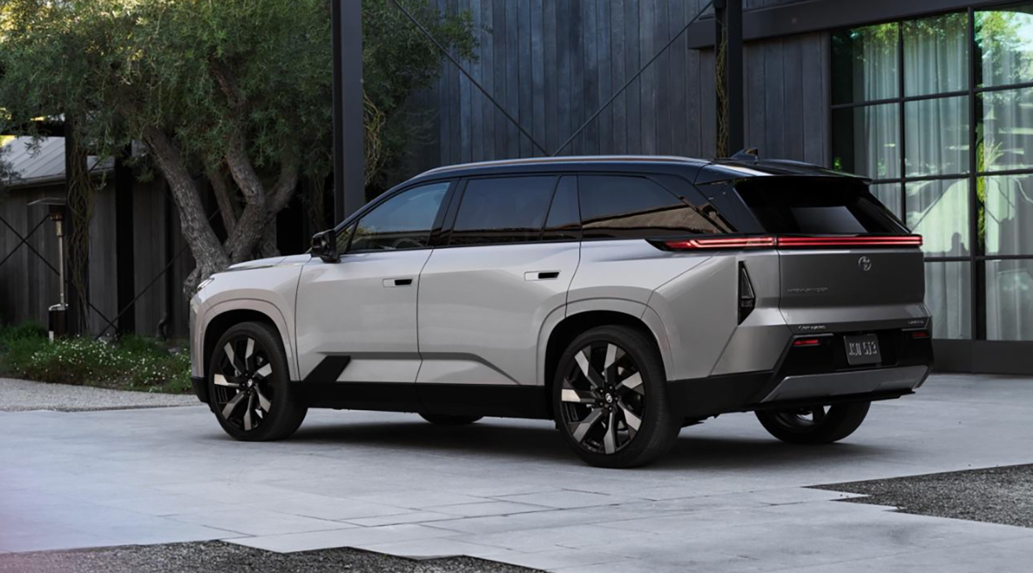 トヨタ・ハイランダーBEV