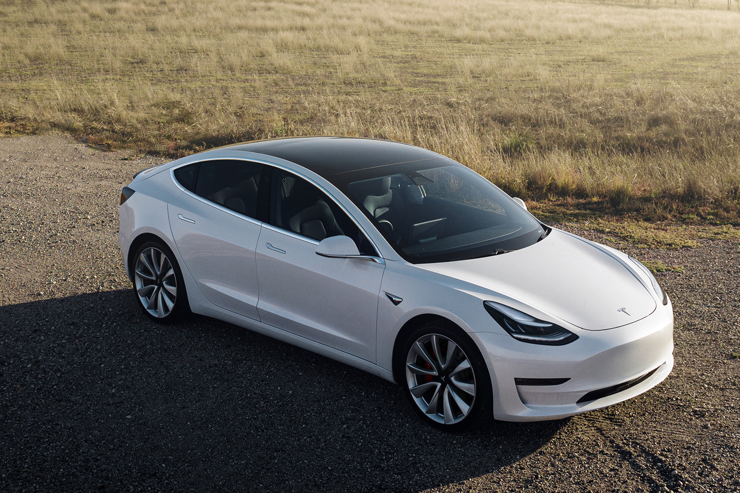 テスラ・モデル3