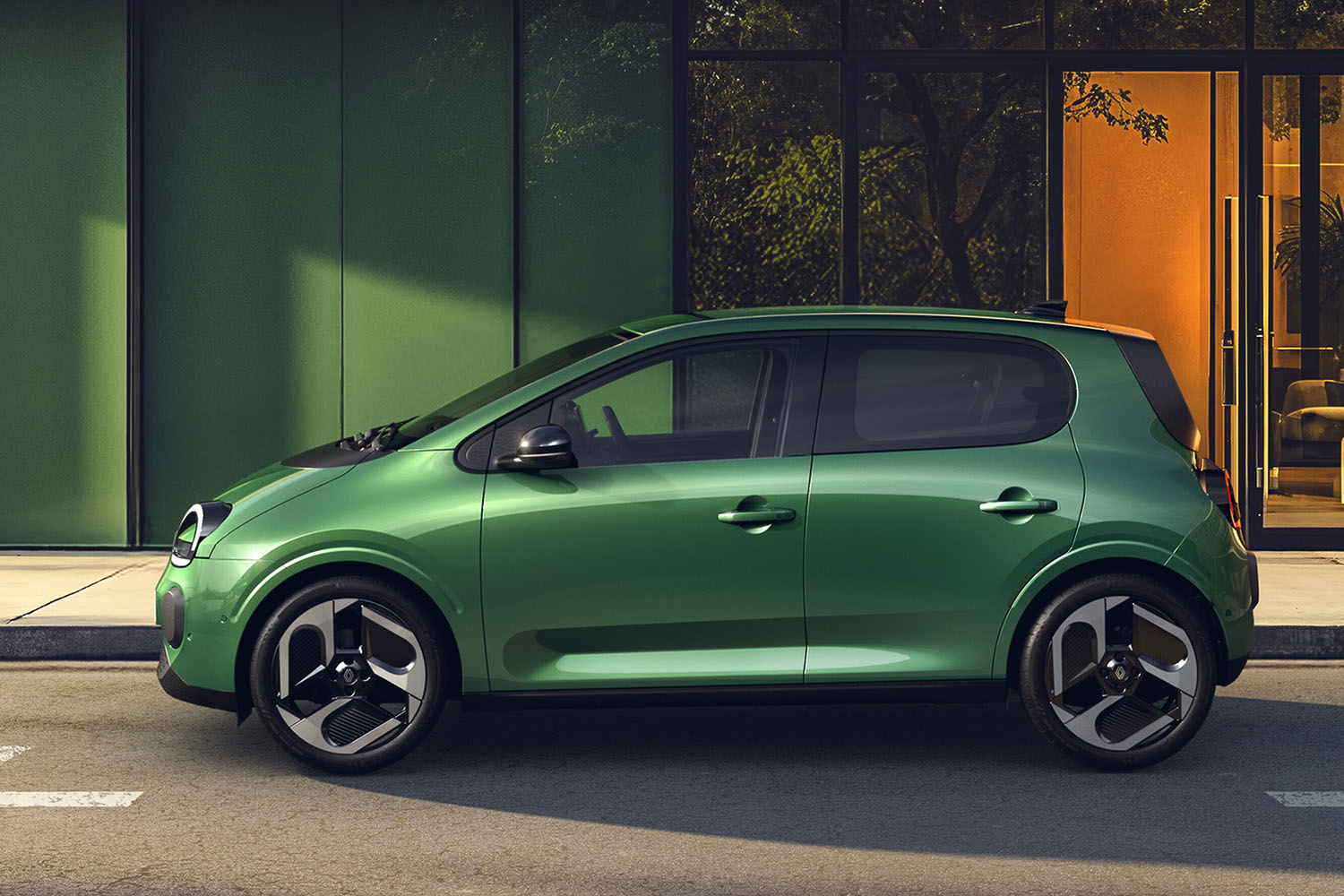 ルノー・トゥインゴE−Techエレクトリックのサイドビュー