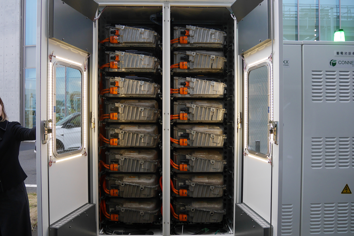 三菱ふそうとCONNEXX SYSTEMが共同開発した蓄電池