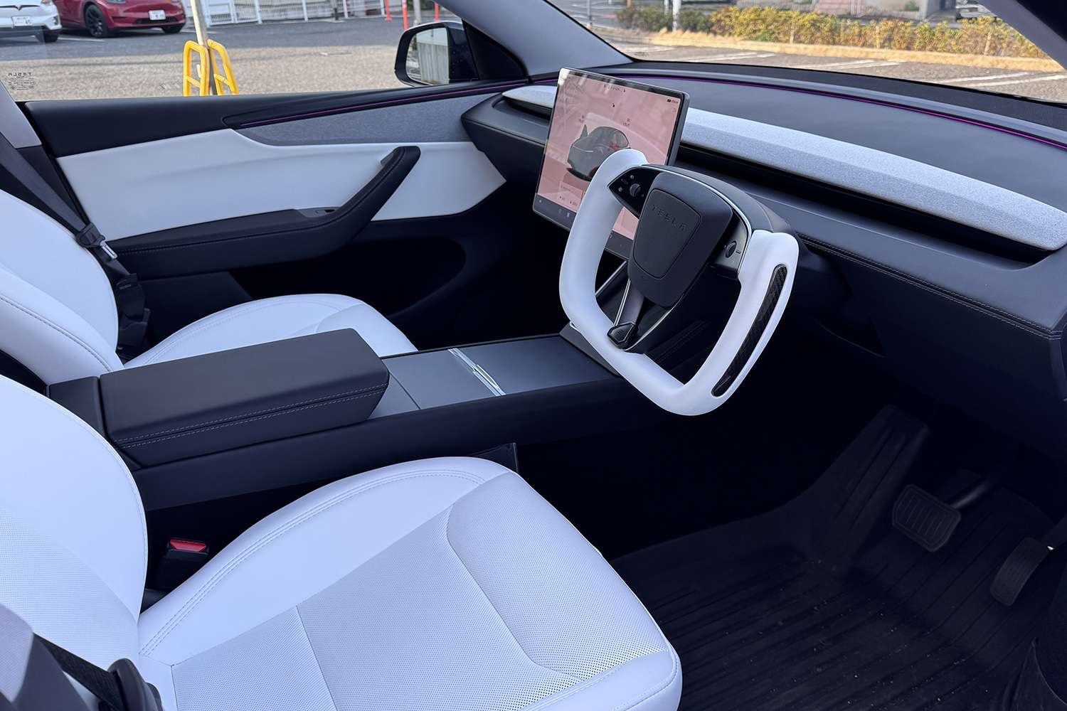 筆者のテスラ・モデルYのインテリア