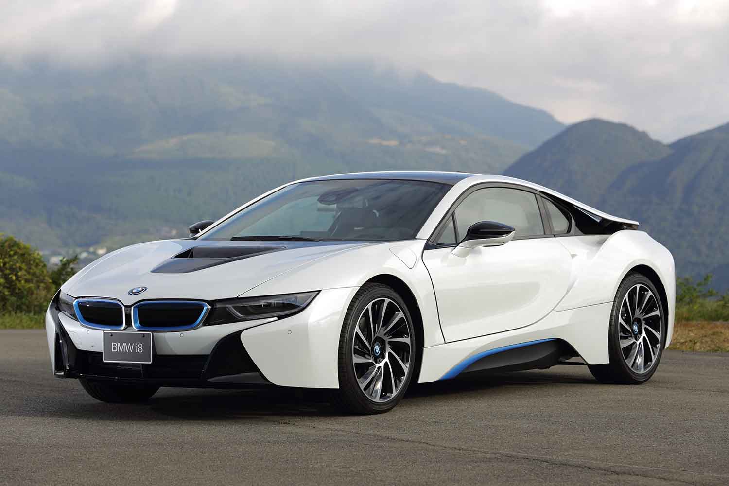 BMW i8
