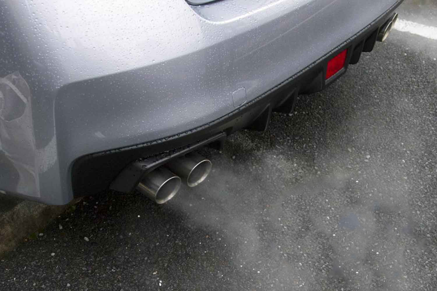 クルマの排気ガス