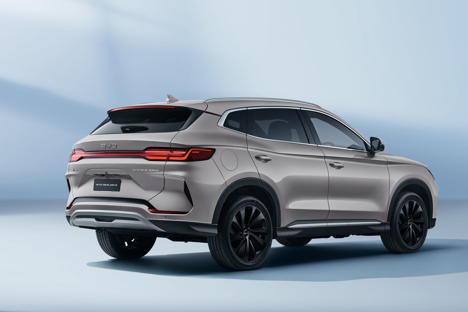 BYDシーライオン6のテールデザイン