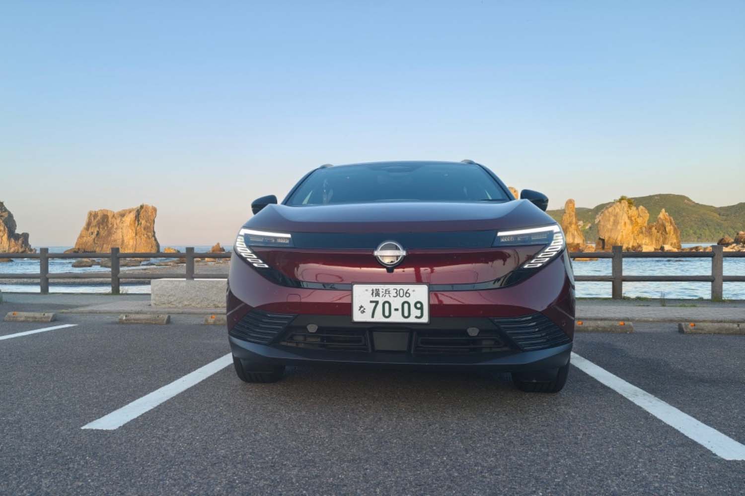 日産リーフの真正面フロントスタイリング