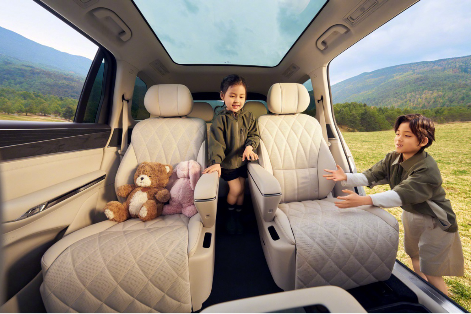 BYD Da Tangのインテリア