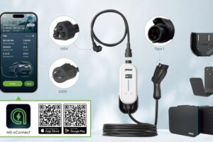 EZgoは100Vと200Vの充電に対応している