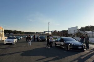 ステーティンググリッドは、応援の観戦者も入れるのが楽しい